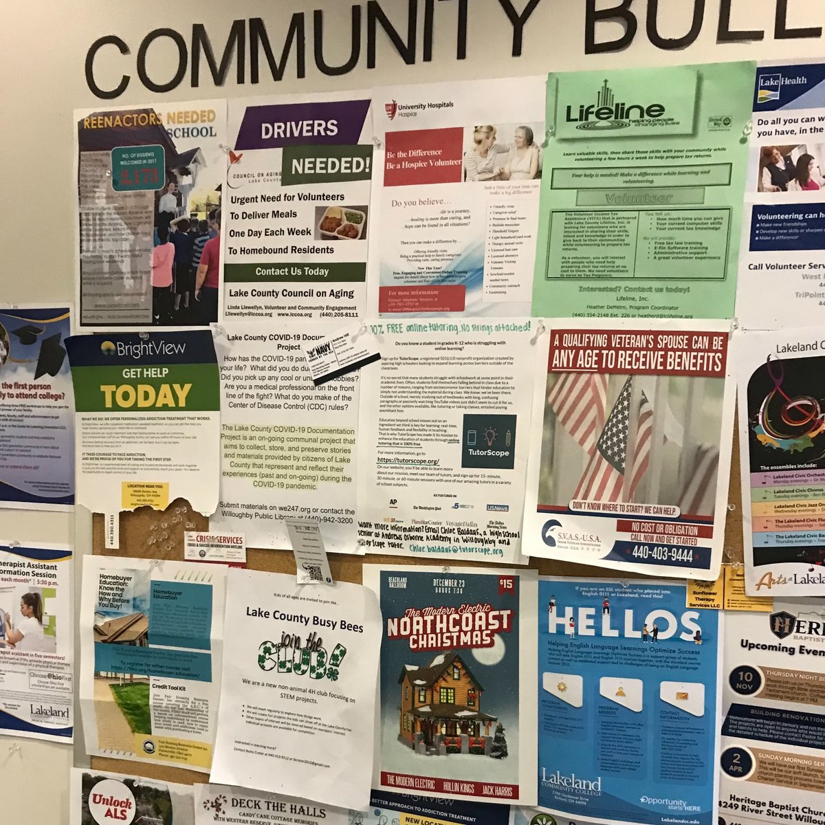 The Modern Electric (@modern_electric) on Twitter photo 🎅🏼 Have you seen flyers pop up around town? Thanks for supporting local music <a href="/WElibrary/">W-E Library</a>
.
P.S. These flyers are fair game the day after the show if you wanna grab yourself one! 🎅🏼 Have you seen flyers pop up around town? Thanks for supporting local music <a href="/WElibrary/">W-E Library</a>
.
P.S. These flyers are fair game the day after the show if you wanna grab yourself one!