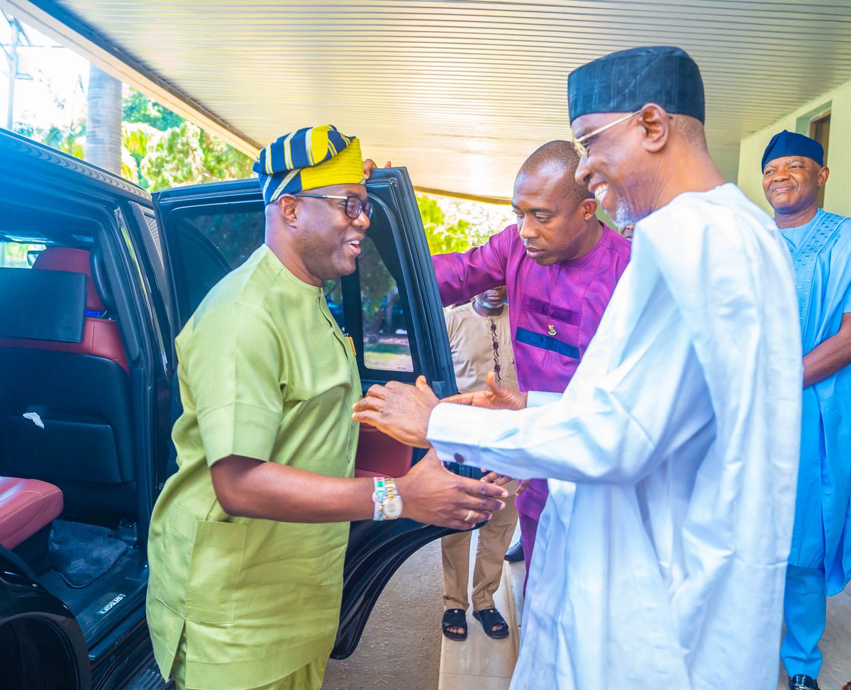 seyimakinde's tweet photo. I am happy to report that we received confirmation from the National Universities Commission that the Emmanuel Alayande College of Education, Oyo is now recognised as the Emmanuel Alayande University of Education. Many thanks to everyone who worked tirelessly to make this happen! https://t.co/NM1EDbL7J7