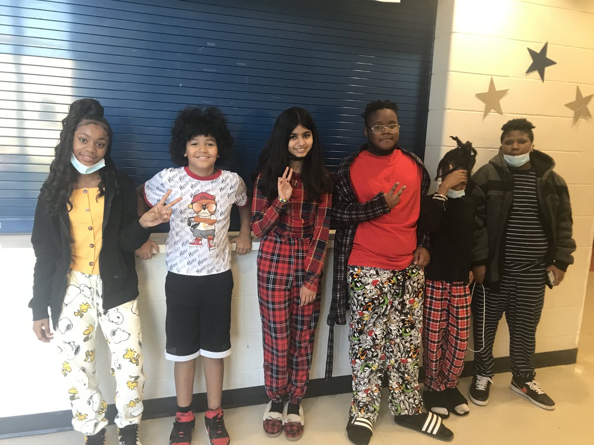 MLK_Titans's tweet photo. 📣Happy Friday! Students and staff show Titan pride by participating in Pajama Day at school. #TitanStrong @RPS_Schools https://t.co/z8uatrd5NS