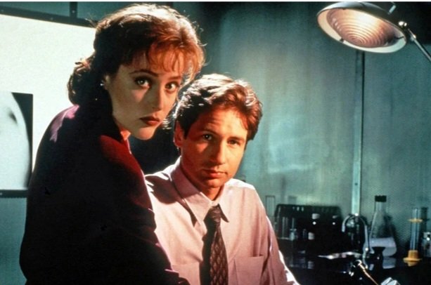 Marleydawn1's tweet photo. ❤️ Happy Friday Everyone ❤️ The weekend is finally here! 😊 #XFiles #MSR #MulderAndScully #Partners #SoulMates #Together #WorkingHard #SolvingCases #DavidAndGillian #Friends #DavidDuchovny #GillianAnderson 1993-Forever @thexfiles @GillianA ❤️👽💙 https://t.co/qf82WSwr7E