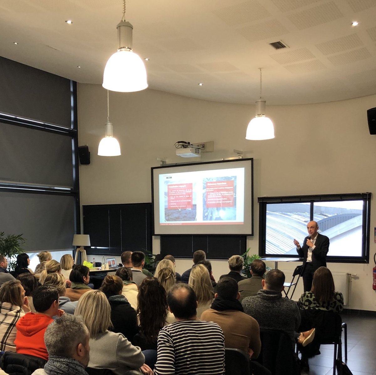 Bâtir un projet d’équipe, c’est avant tout mobiliser nos collaborateurs autour d’une vision claire et mobilisatrice. C’est chose faite ☑️ Merci <a href="/frederic29tour/">Frédéric Laurent</a> pour son intervention inspirante <a href="/CMBretagne/">CMBretagne</a> et <a href="/cmarkea/">Crédit Mutuel Arkéa</a>.