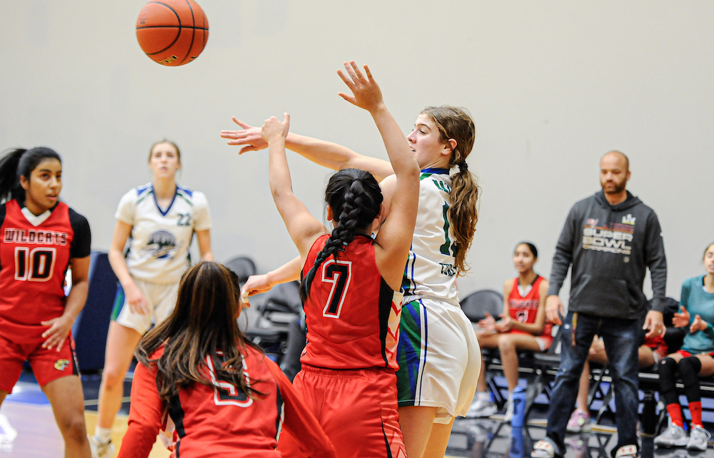 htsumura's tweet image. TBI 2022: Final Four Friday has arrived! We've break down each of last nite's 4 quarterfinals and set up a glorious day of LEC hoops! All at varsityletters.ca ! It's WGSS-Mulgrave, Riverside-OKM! @LangleyEvents @rsideathletics @MulgraveSchool @sd35wgss @BCHoopScoop @bcssgba