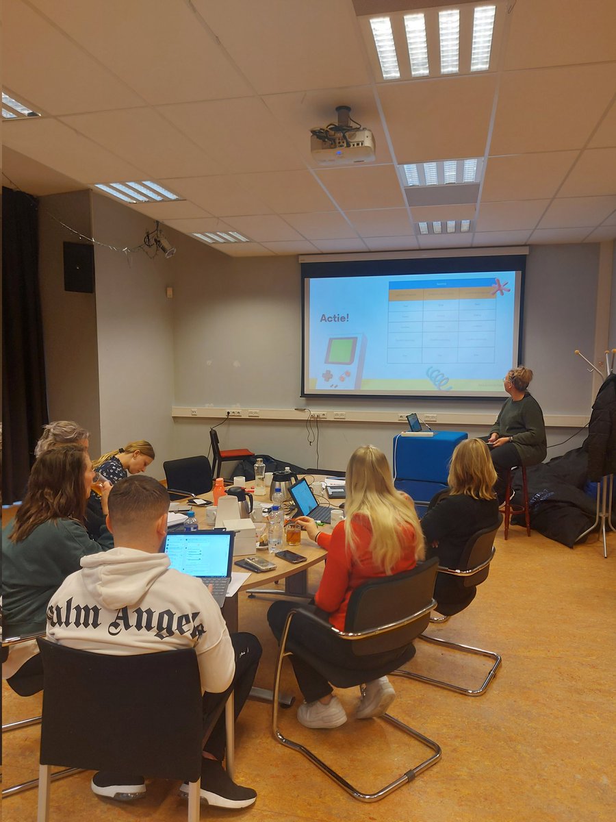 Vandaag hebben we samen gezeten om mooie plannen te bespreken voor het nieuwe jaar! #staytuned
