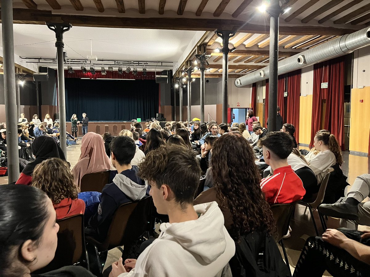 lehrerin_gloria (@lucenogloria) on Twitter photo Avui hem tingut l’ Assemblea de Nadal de la <a href="/SINSCARDENER/">SINS CARDENER</a> a Cal Gallifa. Fem balanç del que ha anat bé i del que cal millorar. També tornem a reflexionar sobre què és el mentoratge. Avui hem tingut l’ Assemblea de Nadal de la <a href="/SINSCARDENER/">SINS CARDENER</a> a Cal Gallifa. Fem balanç del que ha anat bé i del que cal millorar. També tornem a reflexionar sobre què és el mentoratge.