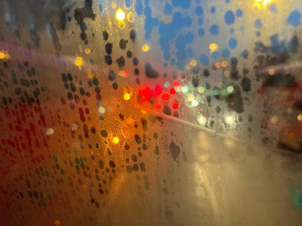 thelandreader's tweet image. Busses, blues and twos.

#topdecker #bluesandtwos #bushome instagr.am/p/CmPDPBIoTMr/