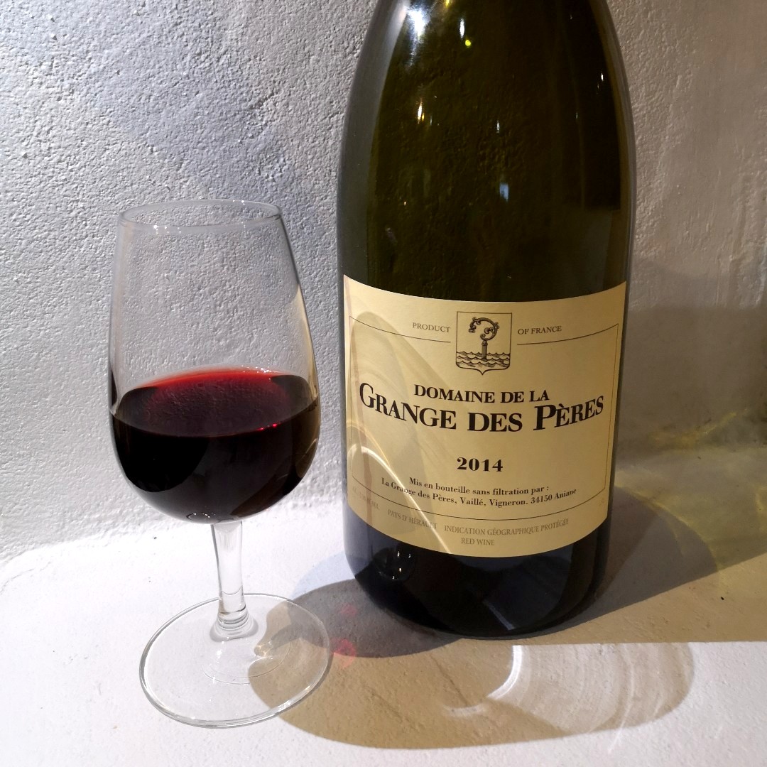 YappAboutWine's tweet photo. A little Friday treat after a very busy week! 😁🍷 #grangedesperes #2014vintage #languedoc #rouge #independantwinemerchant #grangedesperesmagnum #syrah #cabsav #mourvedre #counoise https://t.co/yn7Yir7k1C
