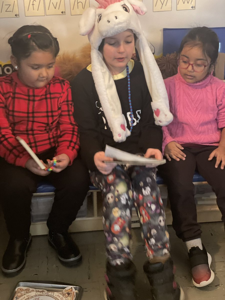 Thank you <a href="/MastrianniPrek/">Nicole Mastrianni</a> for inviting us to read with your adorable Pre-K class! We had so much fun! Some of us even got to read to our siblings 💕 @5thGradeSpecial #schenectadyrising <a href="/KeaneElementary/">KEANE ELEMENTARY</a> ♥️💙