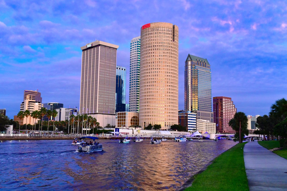 WGolazo's tweet photo. The NWSL have narrowed down the 14th expansion team to three cities according to Sportico. 

🌴Tampa
🚋San Francisco 
🏙️Boston

The highest initial bid is well over $40 million 👀

Which city do you want to see a @NWSL team in? https://t.co/D7oSTqr2cK