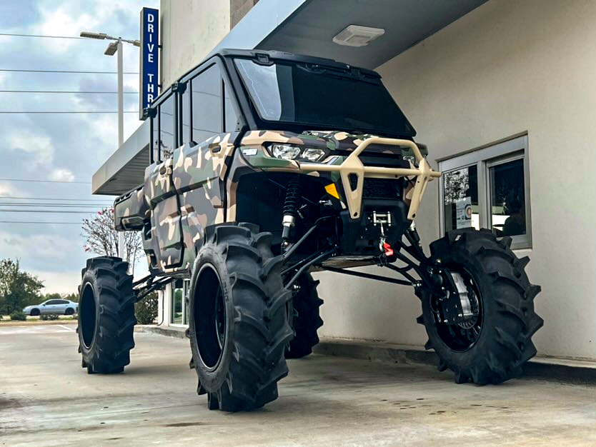 superatvtweet's tweet photo. Manuel Soto of @bighornoffroadtx went all in on this @CanAm #DefenderMAX, complete with an #SATV 8" #GDP Portal Gear Lift, stacked on our 6" Lift Kit with #RhinoAxles, &amp; @kellerperformanceproducts #BallJoints! 💪⚙🦏 #BuiltforBattle #GearDrivenPerformance #SATVsuspension https://t.co/FffmLTn19Z