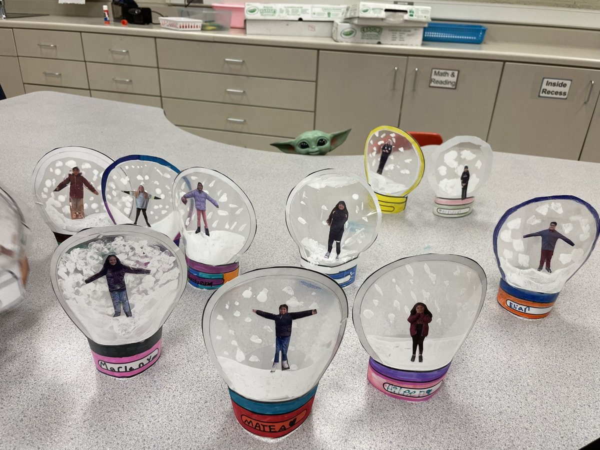 patsyacorn's tweet photo. 4th grade created Snow globes! https://t.co/PIoThLUVzh