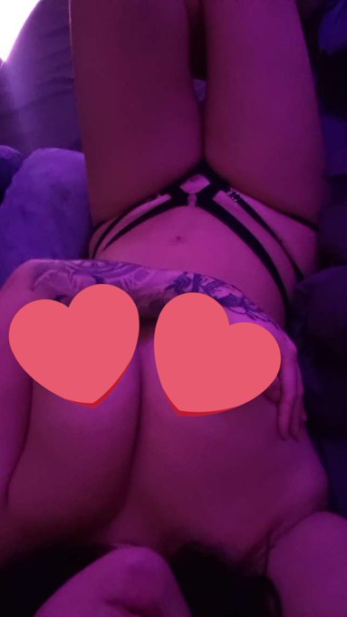 https://t.co/gxmN80SmaV 
Cum get naughty with me. My DM is open for you 😉 and something else too.. 

#onlyfans
