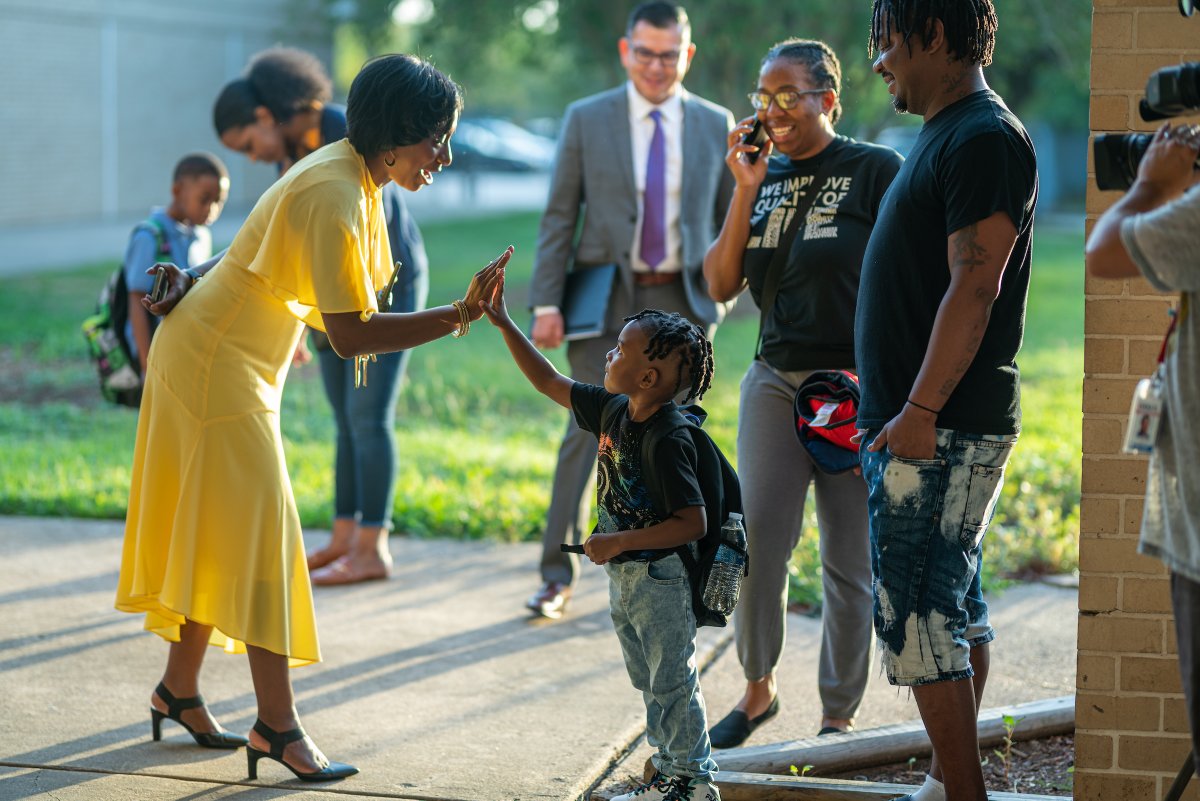 SpringISD's tweet photo. The holidays are all about home. And this year, we celebrated a few of our principals who returned home, to the elementary schools they attended as kids, to lead. Read more at https://t.co/hPmobG5LhE. #RecapSpring https://t.co/2KQbsev8dU