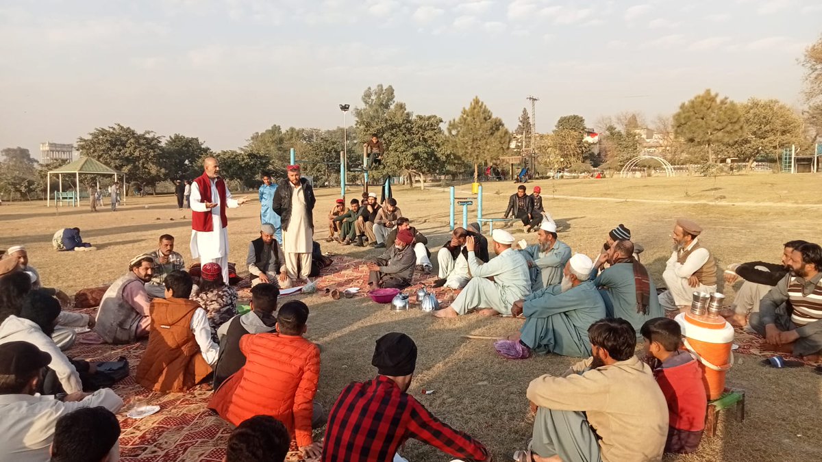 AWPIsbRwp's tweet photo. Meeting regarding local government elections Islamabad-2022 took place in I-9 abadi. Our candidate from I-9 (UC-70, Ward 6) is Zahir Khan on general counsilor seat with election symbol bulb.
#MutabadilMumkinHai
#IslamabadForAll
#HousingForAll
#VoteForBulb
#VoteAWP https://t.co/uKfjGcviHC