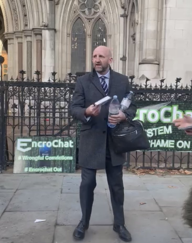 Meet Professor Jonathan Kinnear the new <a href="/NCA_UK/">National Crime Agency (NCA)</a> technical expert in Encrochat technology ~ this Professor fully understands Interception techniques, Load Balancers, APK’s and can technically detail live &amp; stored data differences ~ he was educated by the 🍤