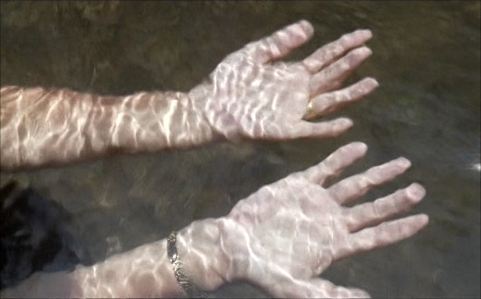 dezakieffect's tweet photo. Blissfully Yours (2002) dir. Apichatpong Weerasethakul https://t.co/yvyFtbsYXH