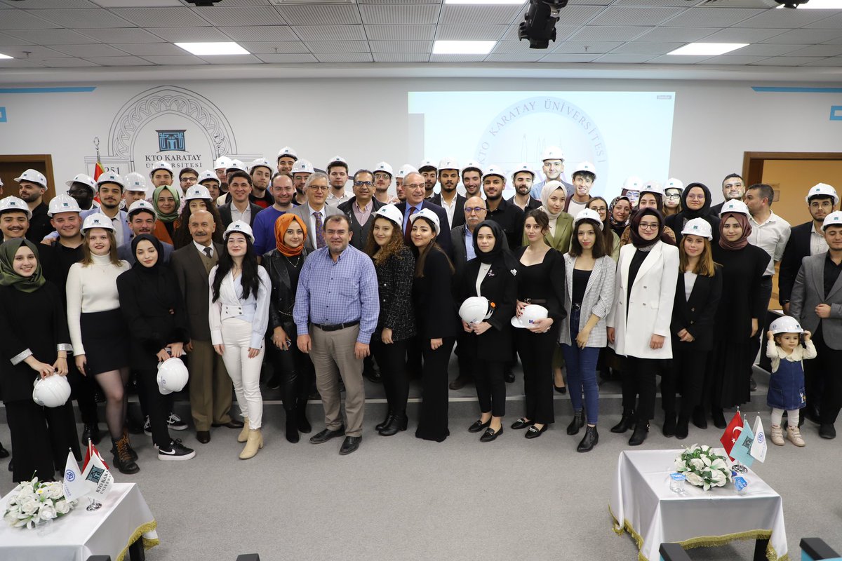 Geleneksel ❝Baret Takma Töreni ❞nde, İnşaat Mühendisliği Bölümü öğrencilerimiz mesleğe ilk adımlarını atma heyecanı yaşadı. 👷‍♀️👷