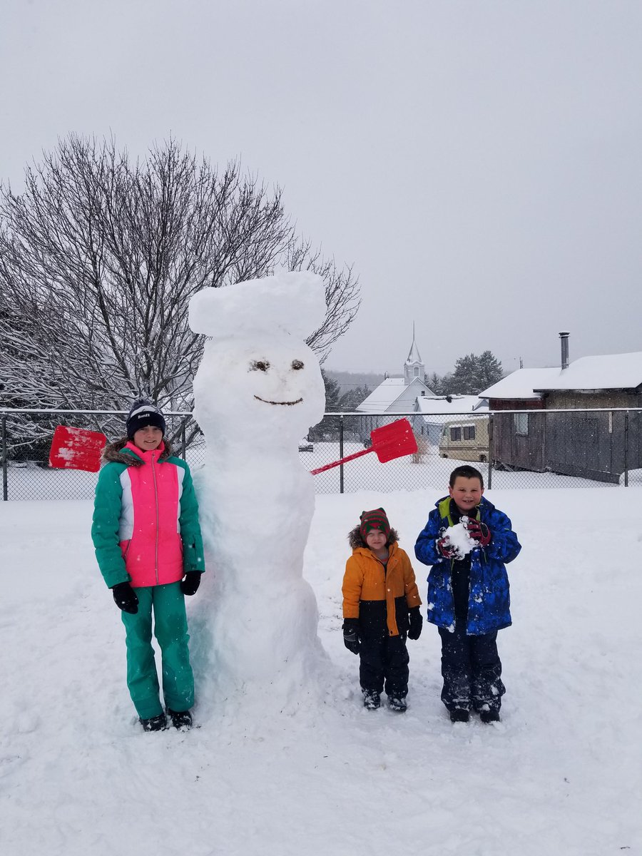 Friyay Snowday 🥳😁❄
#RCDSB 
#teamworkmakesthedreamwork
