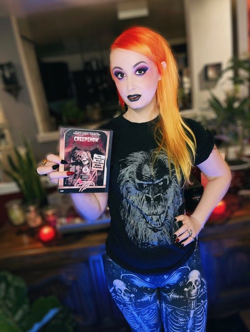 I wanna know!  Describe yourself in 3 movies. #HorrorCommunity #fridaymorning #movies https://t.co/3<a href="/tag/horrorcommunity"class="tags">#HorrorCommunity</a><a href="/tag/movies"class="tags"><span>#movies</span></a><a href="/tag/fridaymorning"class="tags"><span>#fridaymorning</span></a>