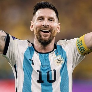 SofascoreBR's tweet photo. Lionel Messi 🆚 Kylian Mbappé

🏆 Temporada 22/23:

Jogos: 28 - 28
Gols: 22 - 25
Assists: 18 - 7
Mins p/ participar: 61' - 73'
Pontaria no chute: 65% - 65%
Passes decisivos: 77 - 50
Grandes chances criadas: 26 - 17
Dribles certos: 82 (62%) - 74 (44%)
Nota Sofascore: 8.36 - 7.57 https://t.co/NYISGftEez
