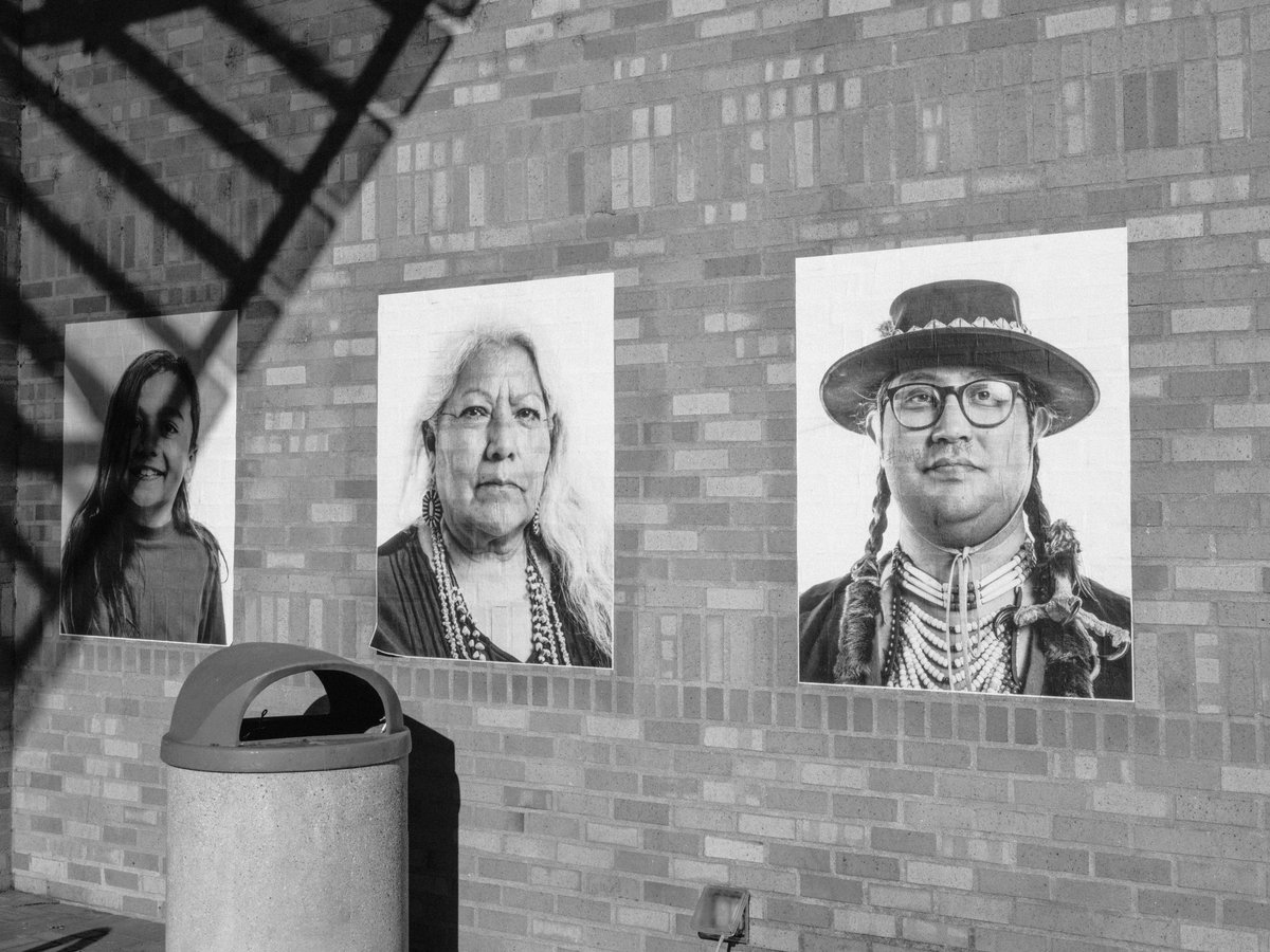 Josue_Foto's tweet photo. @macuilshochitl @melaninmvskoke @rezilient.soles @whitebuffaloasdzaan @izzy.yasana @candicebryn @runcynthia @mama_lo_j
#WeAreTheLand #IndigenouslyMade #StreetArt #Collaboration #Portraits https://t.co/2AlKWNTHSc