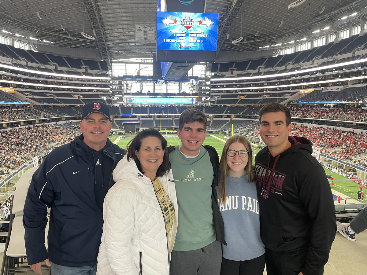 The Allison family tradition continues. We have attended 12 out of the past 13 years (missed ‘20, COVID…)
#UILState 
#txhsfb 
#DCTF