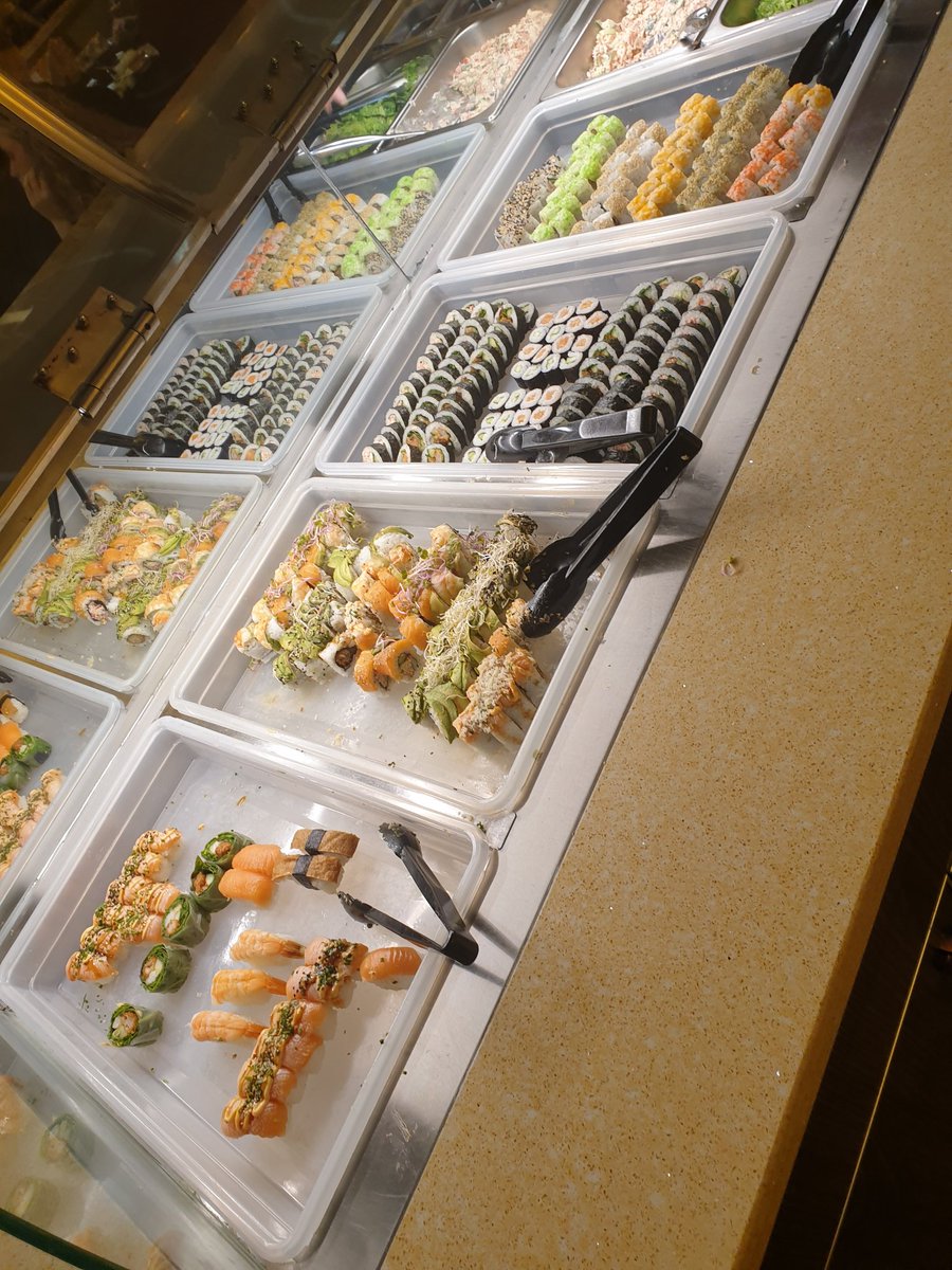 It's date night!
<a href="/Allidorables/">Alli</a> is mostly excited about the new <a href="/officialavatar/">Avatar</a> movie.
I'm mostly excited about the SUSHI!
I guess there may be some sushi in the movie too, it does take place under water after all.