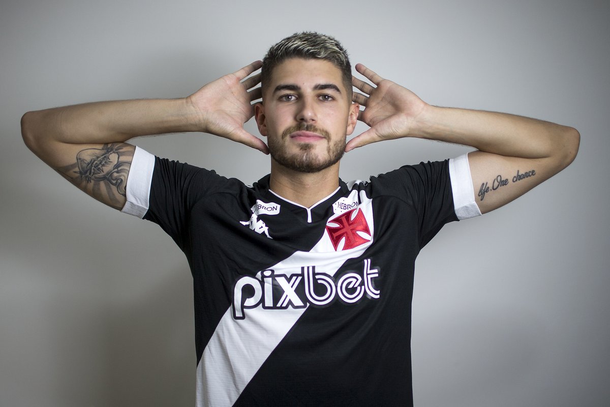 futtmais's tweet photo. Os quatro grandes do Rio de Janeiro terão nomes de peso vestindo a camisa 9 em 2023.

Se fosse pra listar do melhor ao pior, como ficaria? https://t.co/KkCKlw36pc