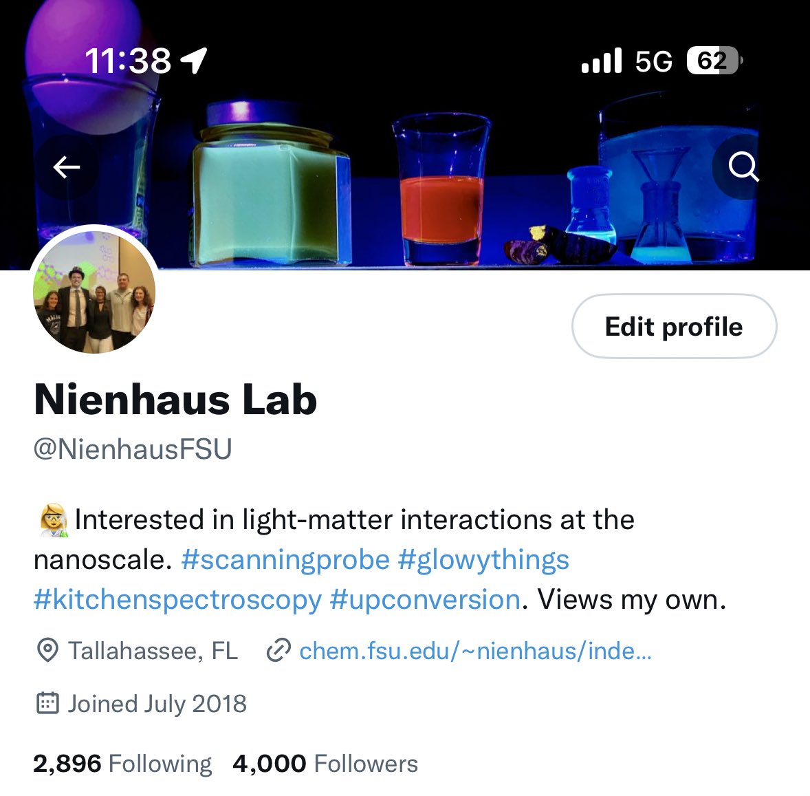 Woooohooo for some reason 4000 people have followed us for #glowythings, #kitchenspectroscopy and cats 🎉🎉

Can't wait to see this number drop as everyone slowly leaves 🥺