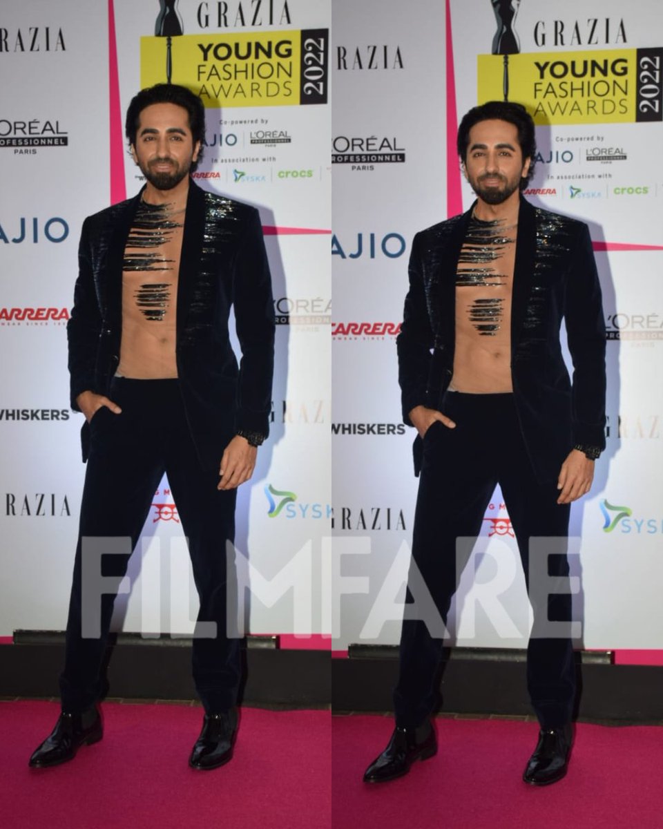 filmfare's tweet photo. #AyushmannKhurrana makes a style statement as he arrives at the Grazia Young Fashion Awards. 🤩

#GYFA2022 #GYFA #GraziaYoungFashionAwards2022 #GraziaYoungFashionAwards #GYFARedCarpet

@GraziaIndia https://t.co/jBvlGb8y9V