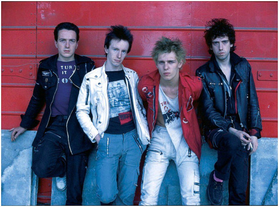 fuzzbucket🤬🇺🇦🌻 on Twitter "Have a great weekend everyone..but go easy