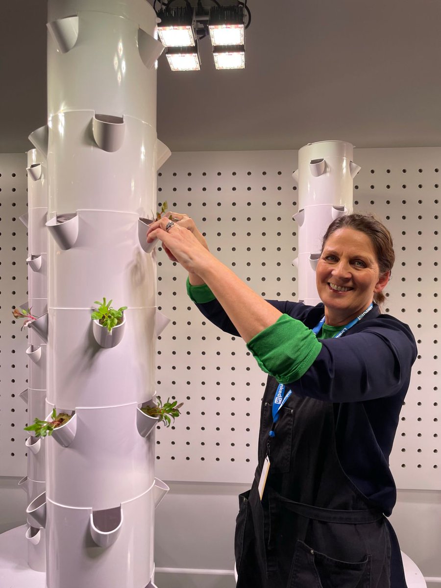 towerfarms_'s tweet photo. Congrats Jenny Twomey and team! So excited about the new #towerfarm at the LinkedIn EMEA Headquarters!!! https://t.co/cg6BIMqFM0 https://t.co/7qvdbhQDxB