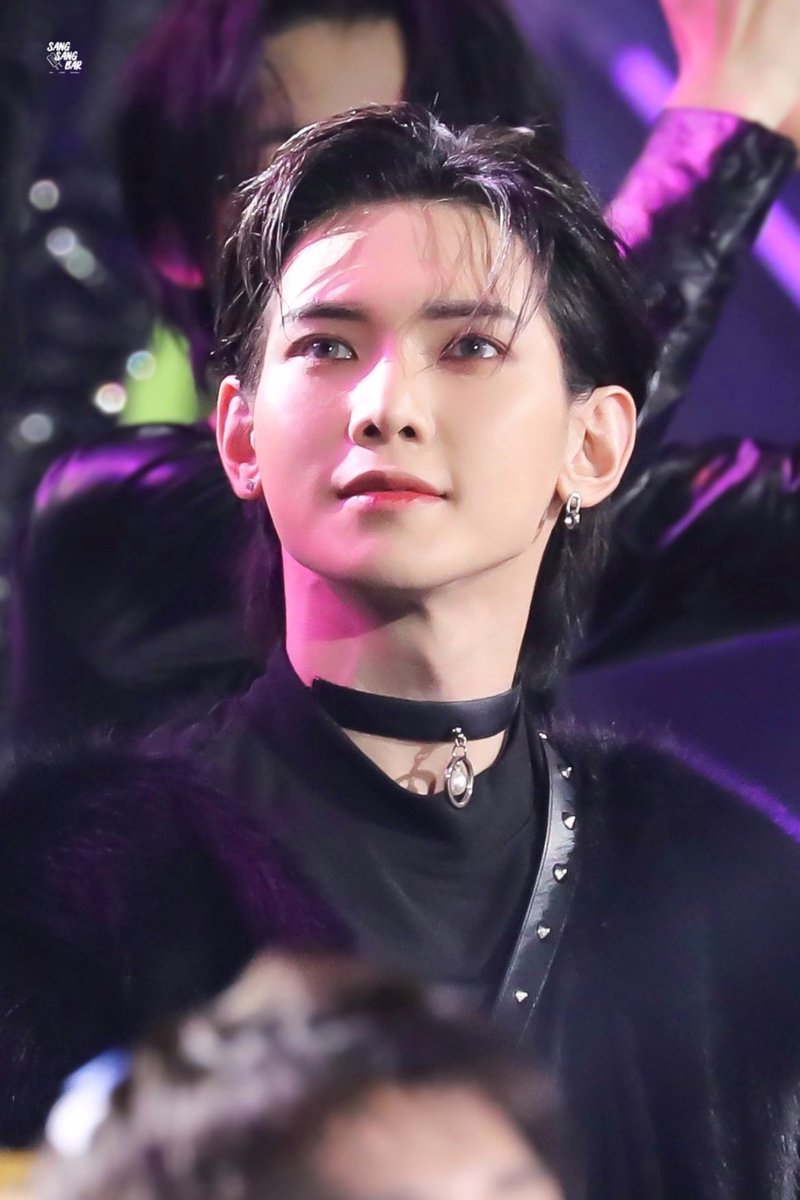 SangSangBar615's tweet photo. 221216 가요대축제 HQ
꽃미남 맞아 우리 여상이🌼
#에이티즈 #YEOSANG #강여상 #여상 https://t.co/9jP3gSbZ8H