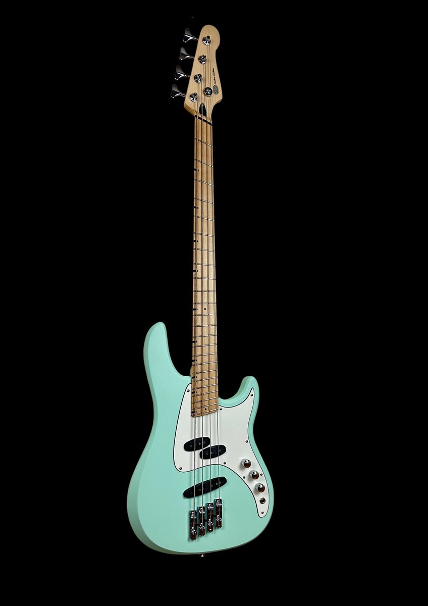 C9Guitars's tweet photo. The C9 Avante P bass.
Multiscale optional. Made in our workshop in the North East of England.
#Sunderland #bassguitar #multiscalebass https://t.co/yXmqPT3U7e