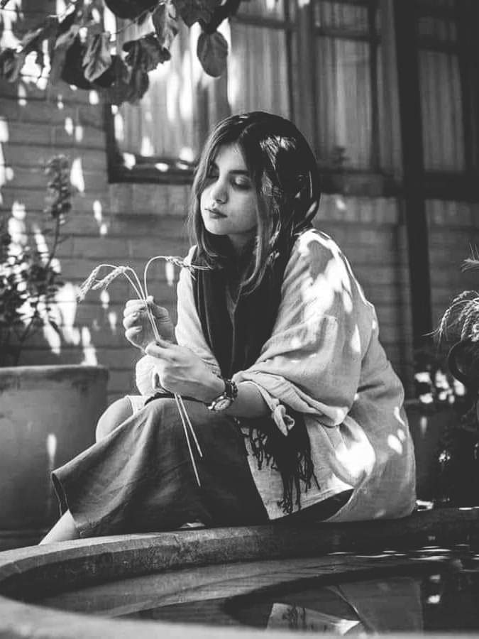 #وبعيــده
دروبڪم بـس الگــلوب تريـد 
مّـا نگـدر نكـض الشــوگ مـن يهـد
.