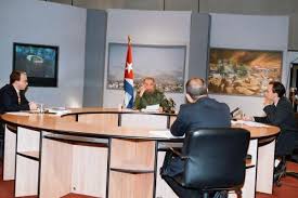 DrRobertoMOjeda's tweet photo. Hace 23 años por iniciativa de #FidelPorSiempre y en medio de la histórica batalla del pueblo de #Cuba por el regreso de Elián, nació el espacio de la @mesaredondacuba. Felicidades a sus fundadores y a quienes hoy nos reafirman que "nuestras armas son las ideas". @DiazCanelB https://t.co/pWQiFvbfLa
