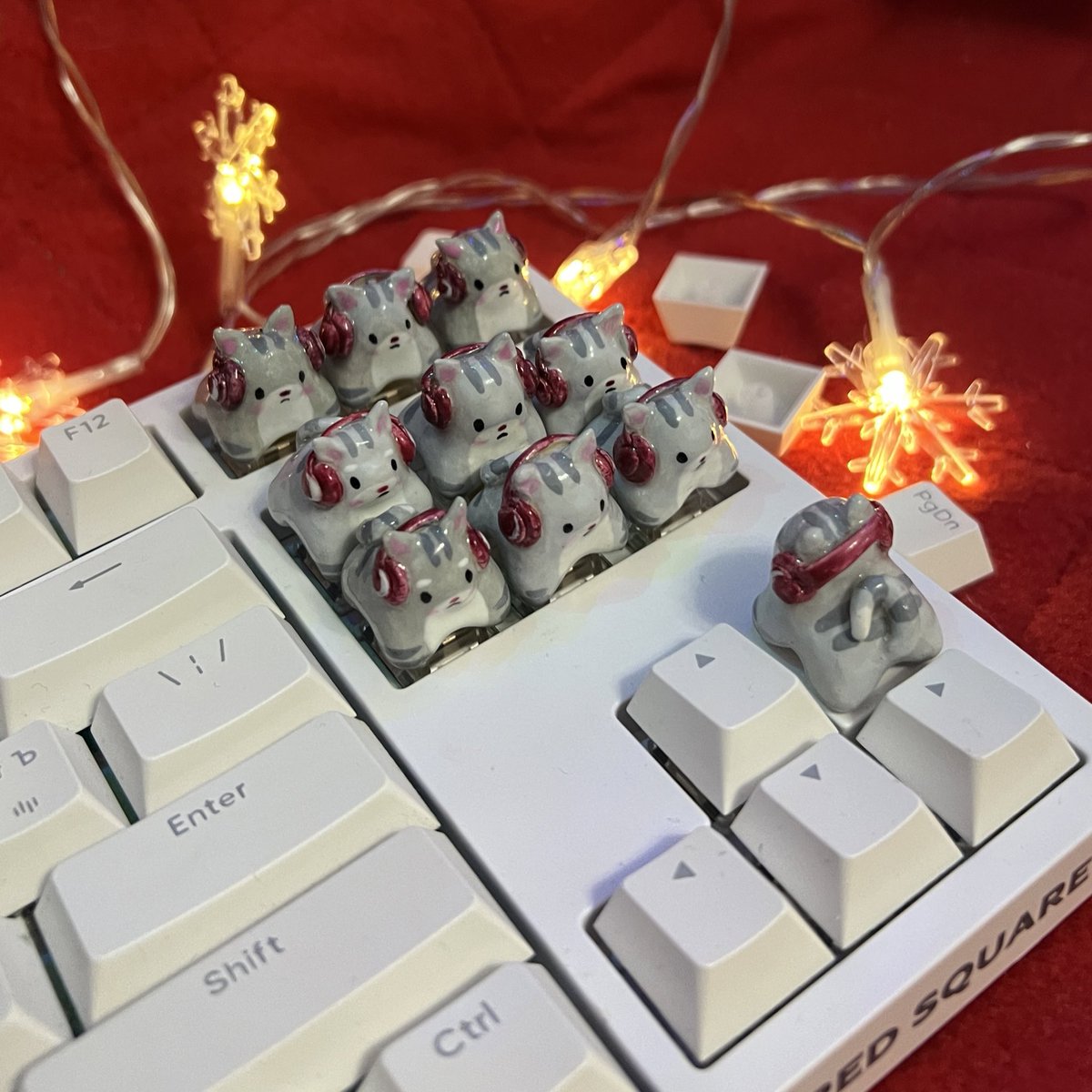 cybercats's tweet photo. GIVEAWAY

We're giving away stickers with our awesome cat among 20 random people. 

1. Follow our Twitter
2. Like + rt
3. Tag 1 friend 

We’re also giving away cat keycaps. If u wanna win it describe your bundle spray ideas in the comments below!

Good luck <3 https://t.co/455f0BOEDH