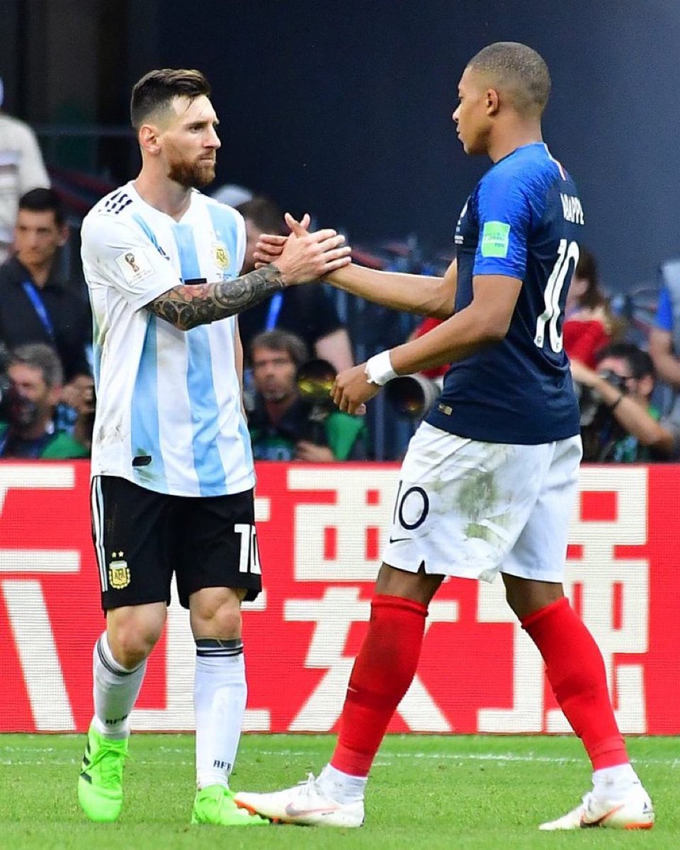ParlayOrlando's tweet photo. Stage is set @FIFAWorldCup FINALS @AFASeleccio @equipedefrance ⚽️🏆 The legends Messi @KMbappe face off on the worlds biggest stage!! Join us at 10am this Sunday, Dec 18 🏟️🎉 https://t.co/Fb5f7UE4gF