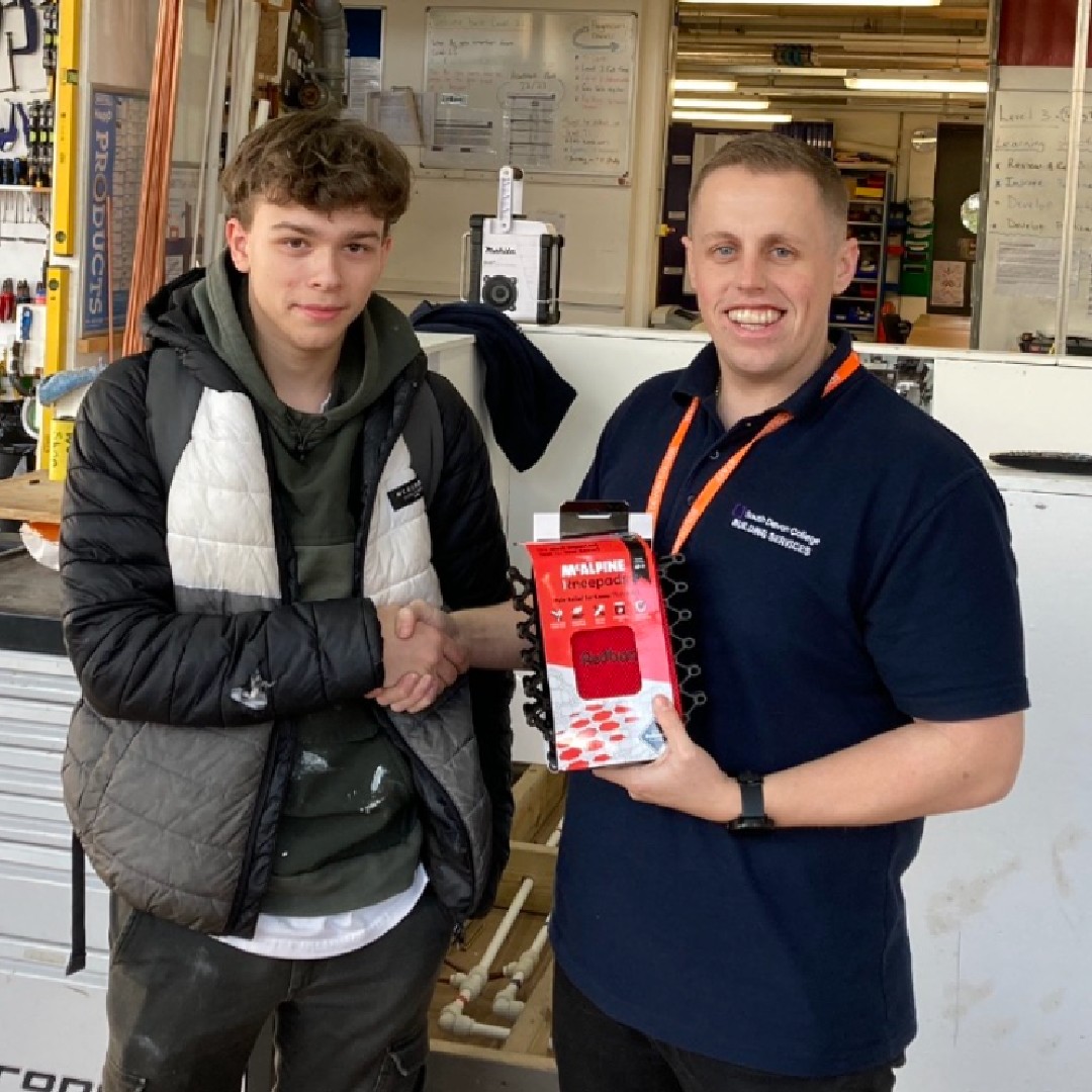 sdcollege's tweet photo. Huge well done to plumbing student, Alex Fletcher, who has won student of the term! Thank you #McAlpine Plumbing Products for providing us with new, popular knee pads as a prize 👏 https://t.co/0K75e13Z2q