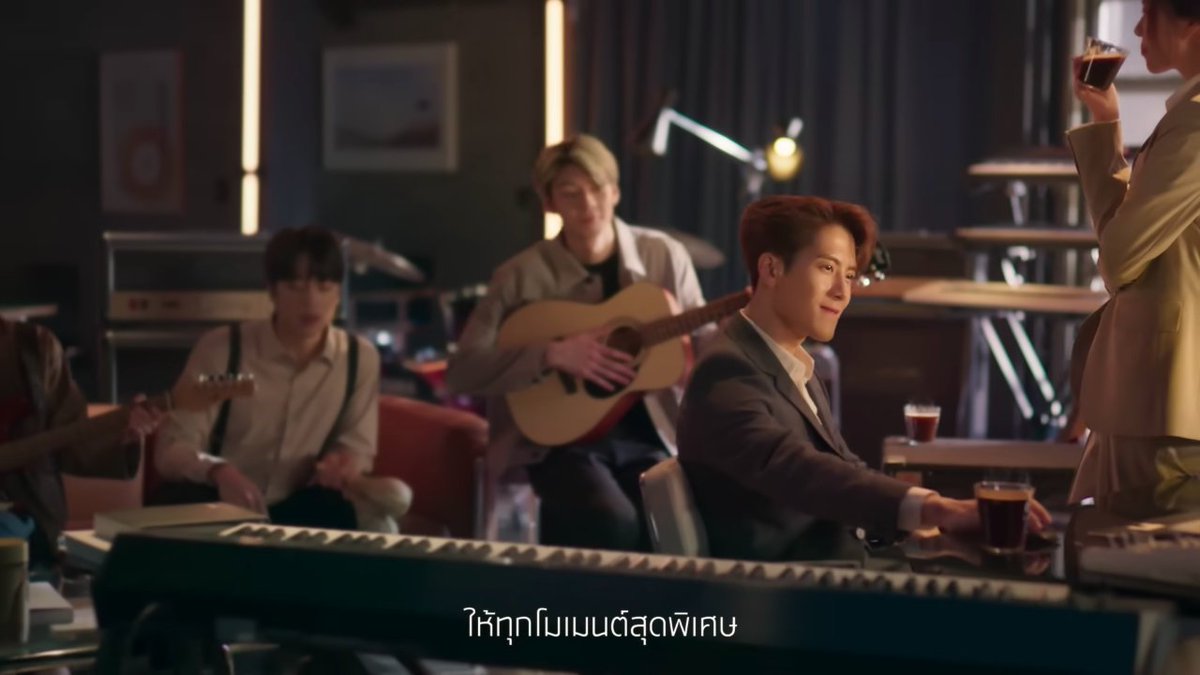 GOT7INC_2's tweet photo. @JAV @teamwangofcl @GOT7 @beatsbydre @JacksonWang852 @JacksonWGlobal @SNICKERS @lorealmenexpert @ArmaniBeauty @Cartier This season calls for a hot Nescafe Gold Crema 💚
📹Nescafe Thailand 22.dec.16 (youtube) https://t.co/5q8jxjk0wI
(also! look at Jackson Wang and his keyboard!)

#JacksonWang #MAGICMAN #TEAMWANG 
@GOT7 @JacksonWang852 @teamwangofcl

🥨 https://t.co/0OlNGrHYEE