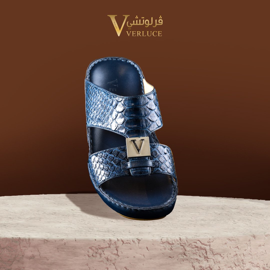 Verluce_Qa's tweet photo. جودة استثنائية.
بسعر 2480 ريال قطري.

#Verluce #ostericheleather #للأناقة_عنوان #نعال #قطر #vendomemall #luxurysandals #arabicsandals #lusail #MadeInItaly https://t.co/eOSbBHho8e