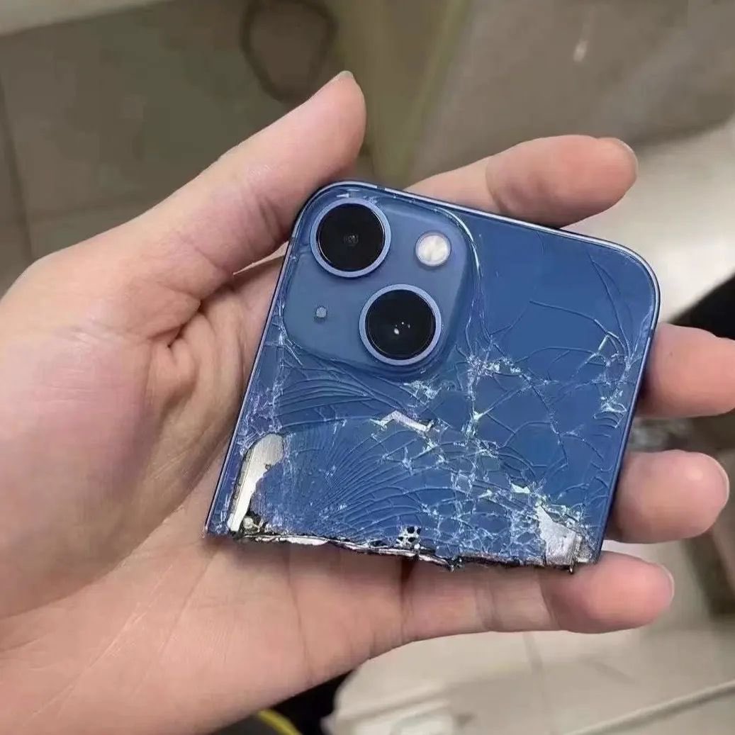 Studently_io's tweet photo. “Yo no voy a cambiar de celular hasta que deje de funcionar”

Mi celular: https://t.co/YfPnucqRq8