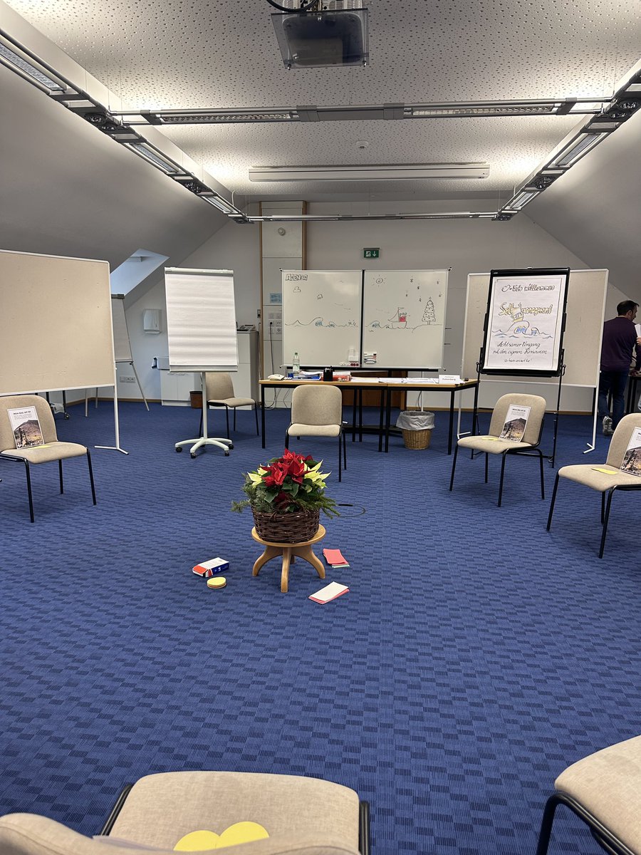 Schulleiter Resilienz Tagung… #twlz so tolle Möglichkeit des Rückzugs in Gars am Inn… wertvoller Austausch mit Schulleitern und Workshop Office Yoga für Bildschirmgeschädigte mit mir….