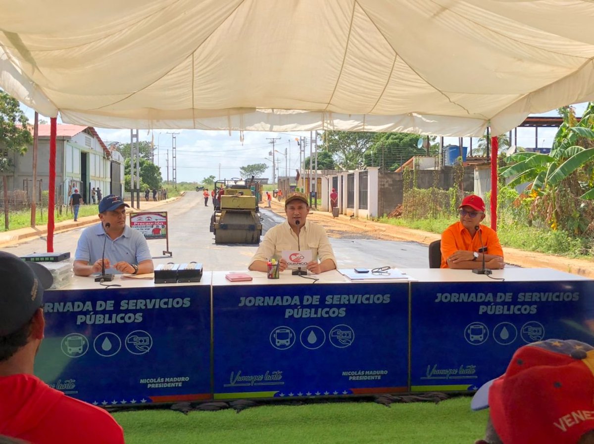 #EnVivo🔴 El Gob. <a href="/josemvasquez/">José Vásquez</a> expresó: "con el tema de electricidad 150 luminarias entregadas para el municipio, la meta es producir la cantidad de luminarias que se necesiten".

#Guárico
#FreeDiplomatSaab
#VamosPaLante