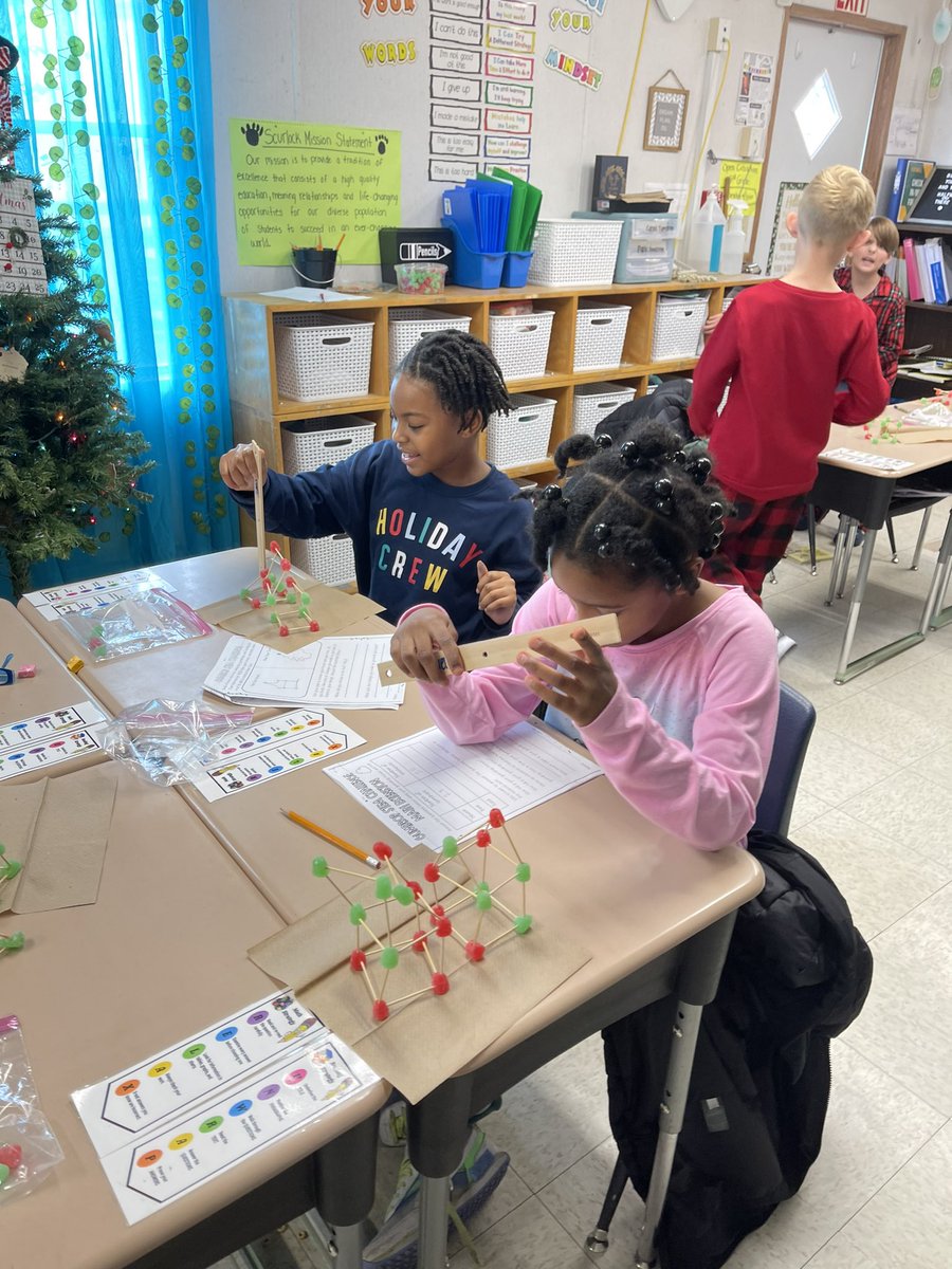 tpcarswell's tweet photo. We had such a great time with our gumdrop house and tree, STEM activity today! We stretched our minds to figure out how to make our tree taller than our house AND stand alone with only 25 gumdrops and 25 toothpicks total! #everyjourneyhasagreatstory #STEMeducation @Scurlockbears https://t.co/0lI3lMVWFG