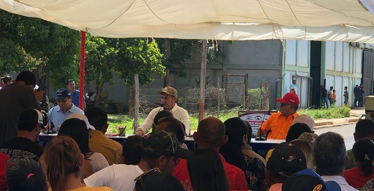 #EnVivo🔴 El Gob. <a href="/josemvasquez/">José Vásquez</a> anunció: "aprobado 39 equipos de motores y bombas para la rehabilitación del tema del agua en el estado Guárico".

#Guárico
#FreeDiplomatSaab
#VamosPaLante
