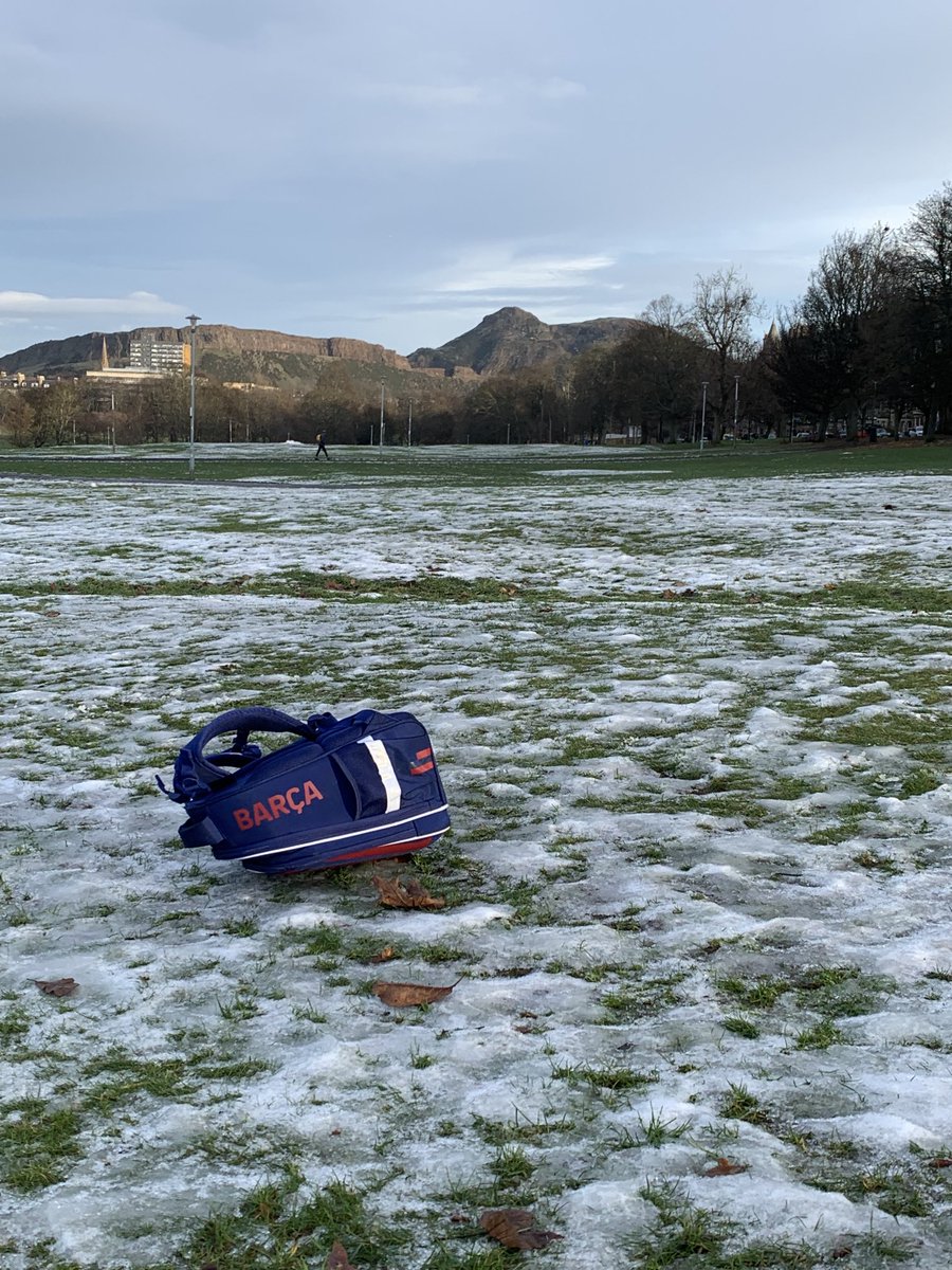 Random rucksack on Bruntsfield Links earlier if anyone’s looking for one.