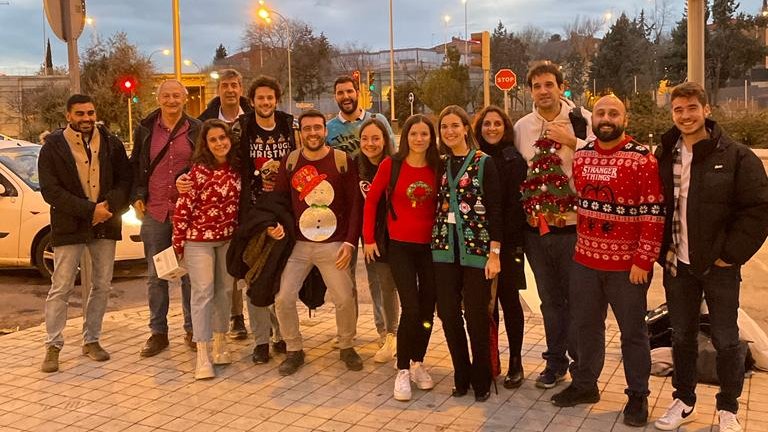 DataDoce's tweet photo. Hoy en #Data12 hemos celebrado nuestro peculiar amigo invisibile 🎁 - #UglySweaterDay 🎅 - comida navideña 🎄. No todo van a ser los datos 🤓 @MPedreraJimenez @BlancaBaselga5 @AlvarJBlanco @BubbleCris @tomasgon55 @pauperrima3 @ATatoGomez (@eL_TaTz ) https://t.co/Kgko2sXVsh