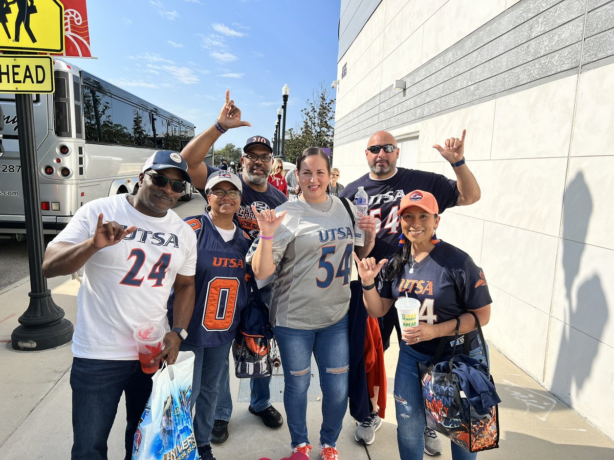 A.Lo (2*) tweet media