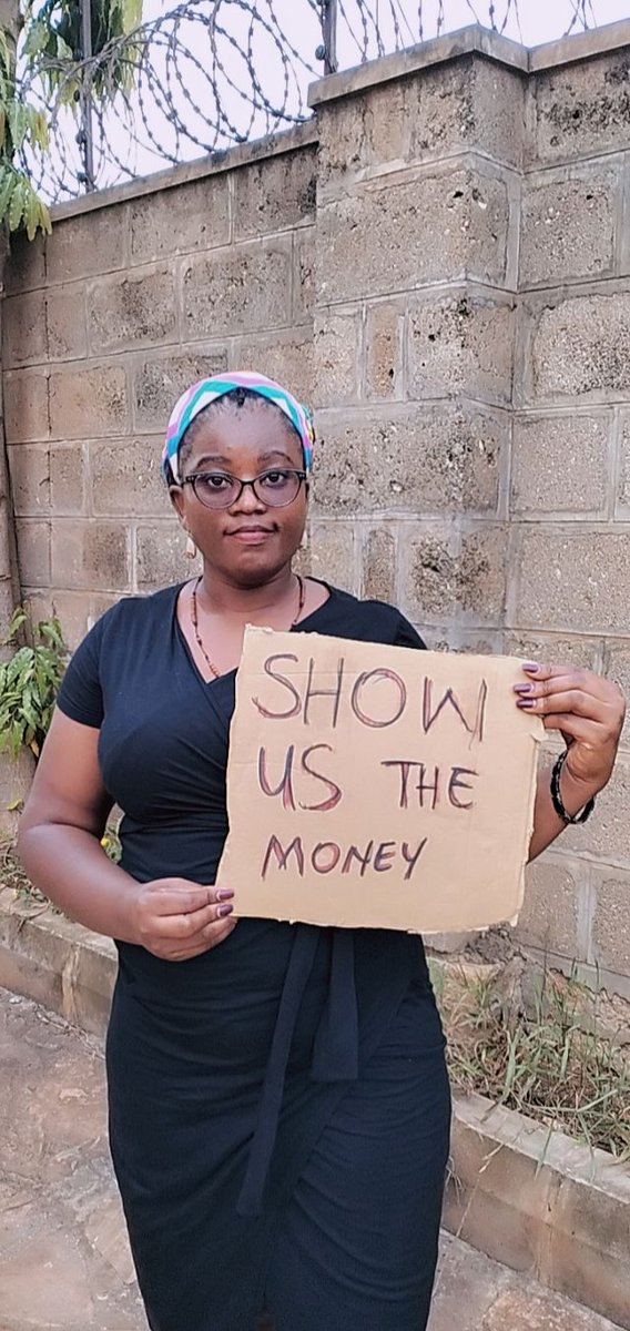 #ShowUsTheMoney
We are losing lives on a daily basis due to #ClimateChange .
Many People in Kinshasa have been displaced as a result of floods.
#ClimateFinanceNow
#FridaysForTheFuture
#WeJustCantSitAndWatch 
@mapa_post @4Point6T @FFFAfrica54 @Sdg13Un