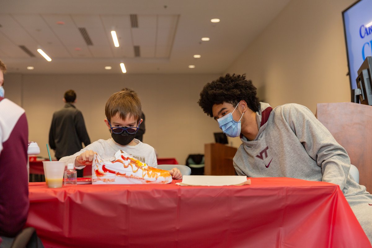 CarilionClinic's tweet photo. This week some of our pediatric oncology patients teamed up with @HokiesMBB and @HokiesWBB coaches and players to design custom sneakers for the coaches and staff to wear later this season. Thank you to @hokiesports for partnering with us to fight pediatric cancer! https://t.co/zkXlegRw3f